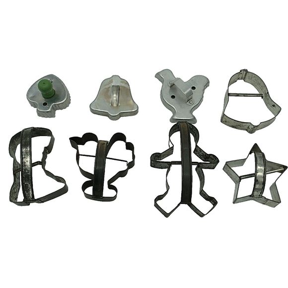 Lot Of 21 VTG Aluminum/Tin Cookie Cutters Some With Handles Christmas, Holidays - Picture 3 of 9